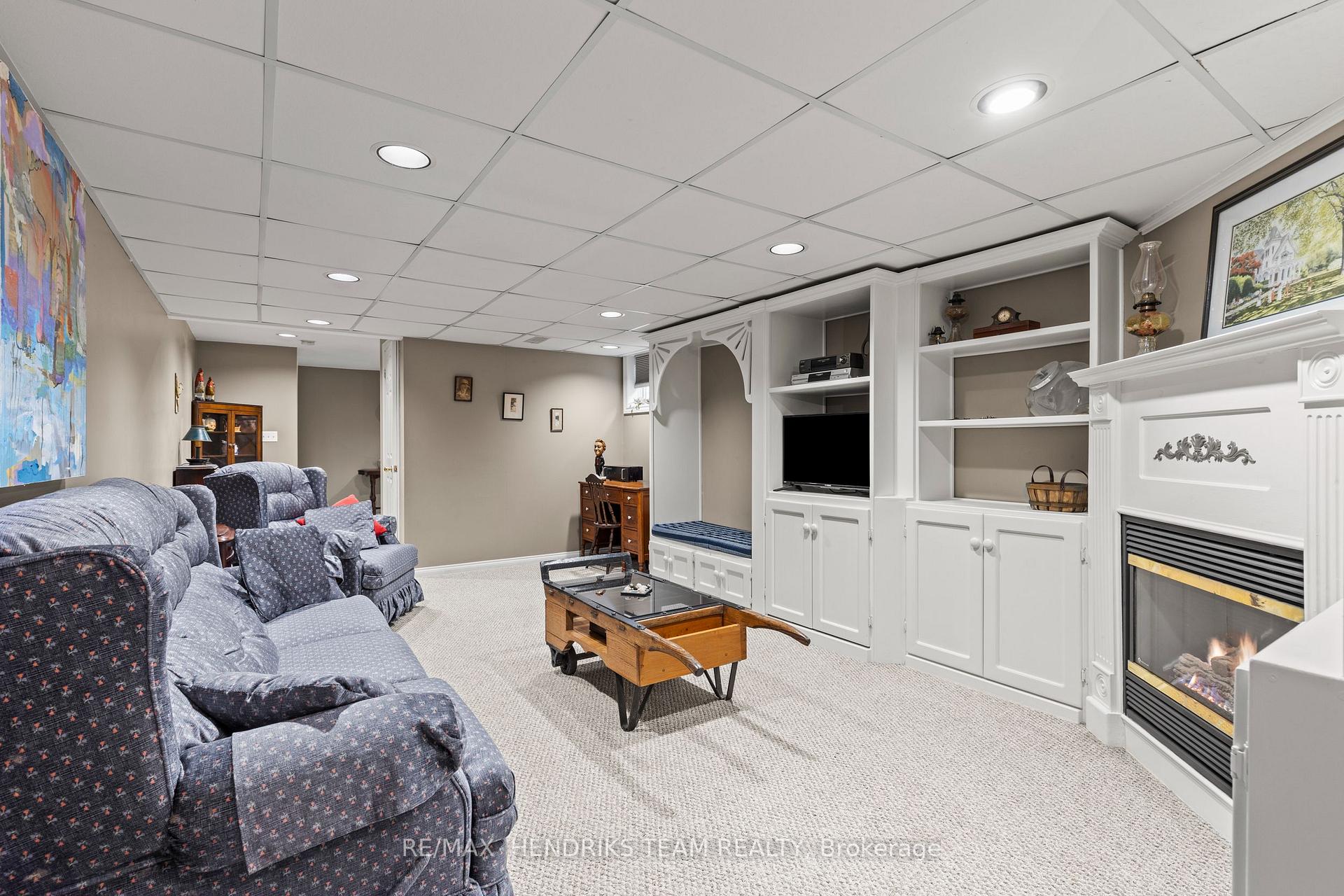 Photo 40 of 19 Dunbar Crescent, St. Catharines, Grapeview — HOMEH