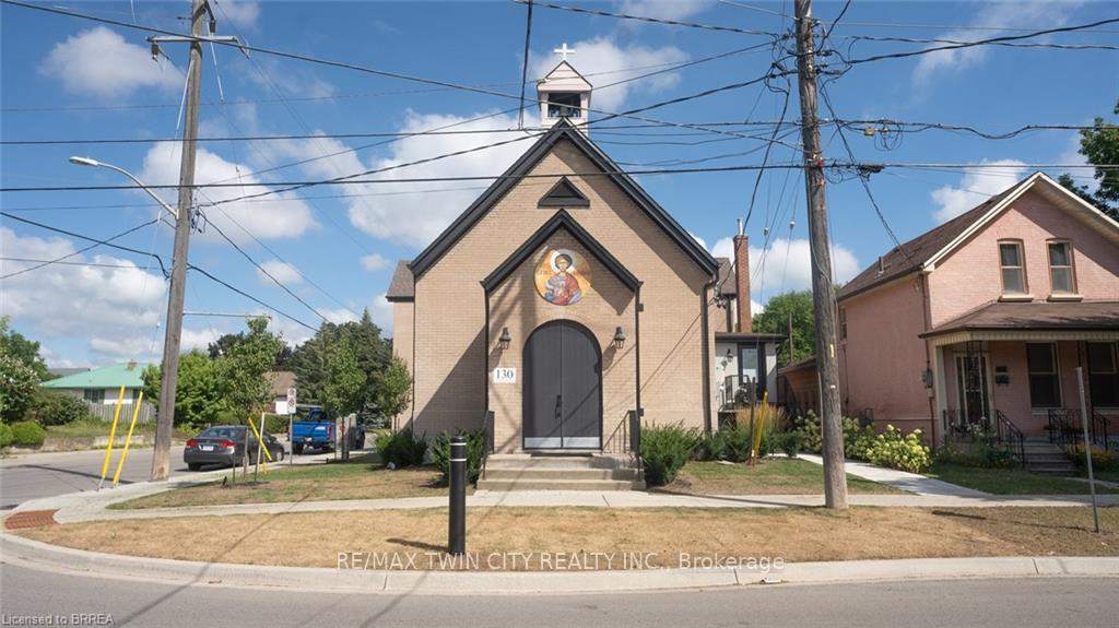 Front of Unit #4, 130 Elgin Street