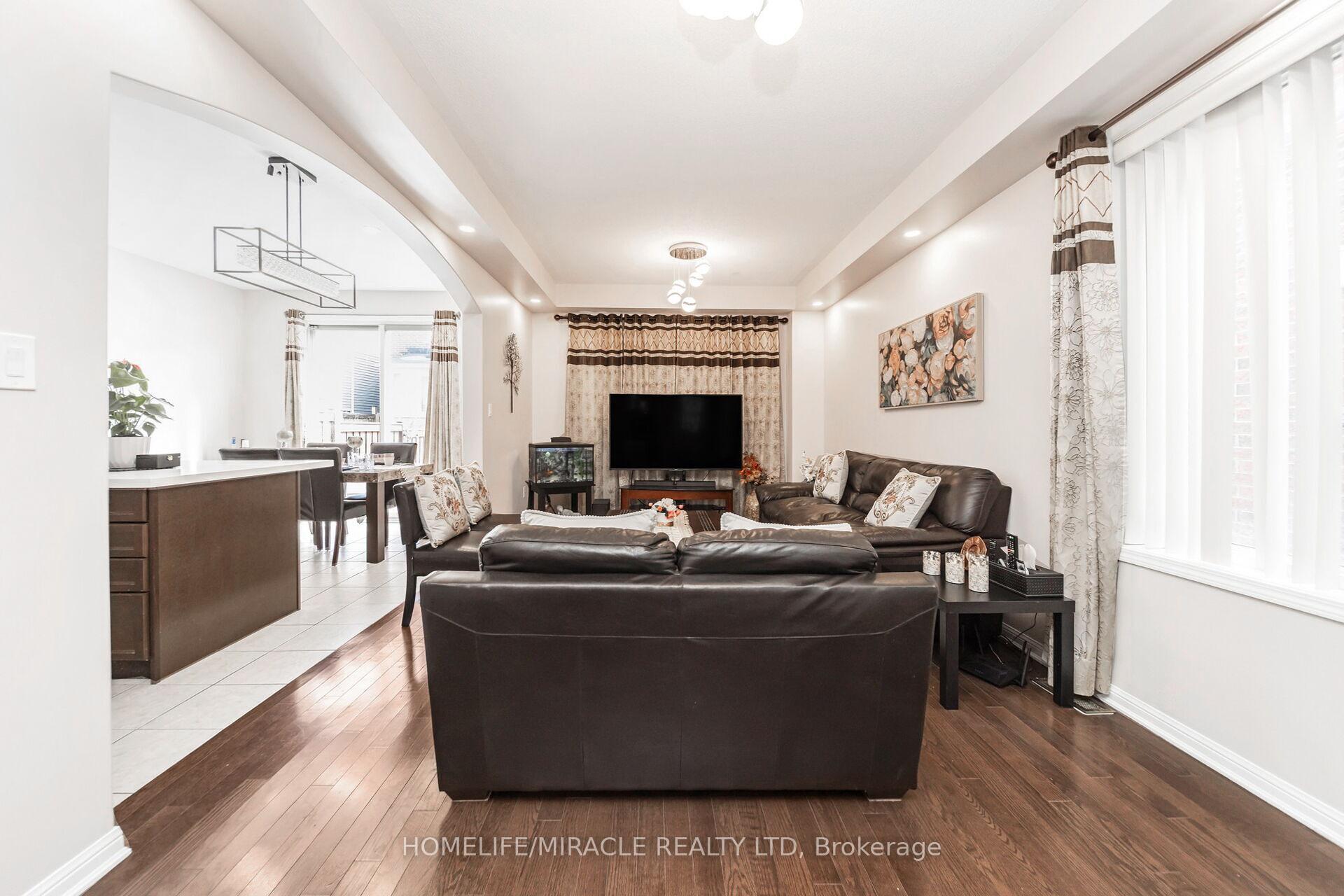 Photo 8 of 69 Agricola Road, Brampton, Northwest Brampton — HOMEH