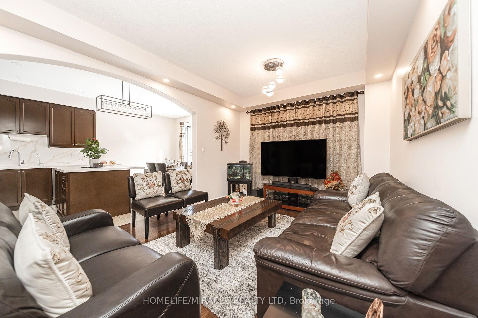 Photo 10 of 69 Agricola Road, Brampton, Northwest Brampton — HOMEH