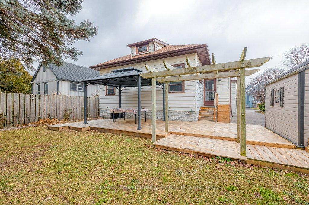 Photo 34 of 11 Grantham Avenue S, St. Catharines, E. Chester — HOMEH