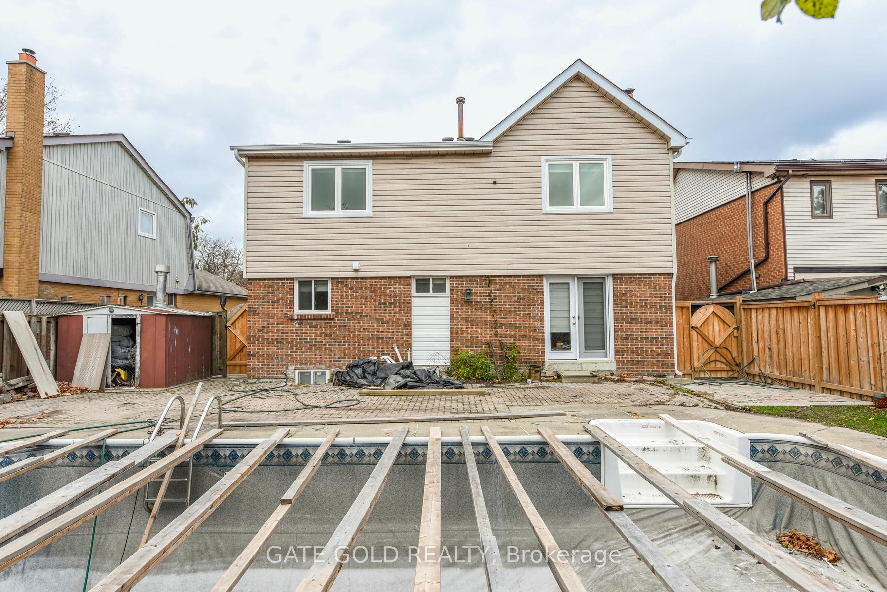 Photo 3 of 47 Milford Crescent S, Brampton, Central Park — HOMEH