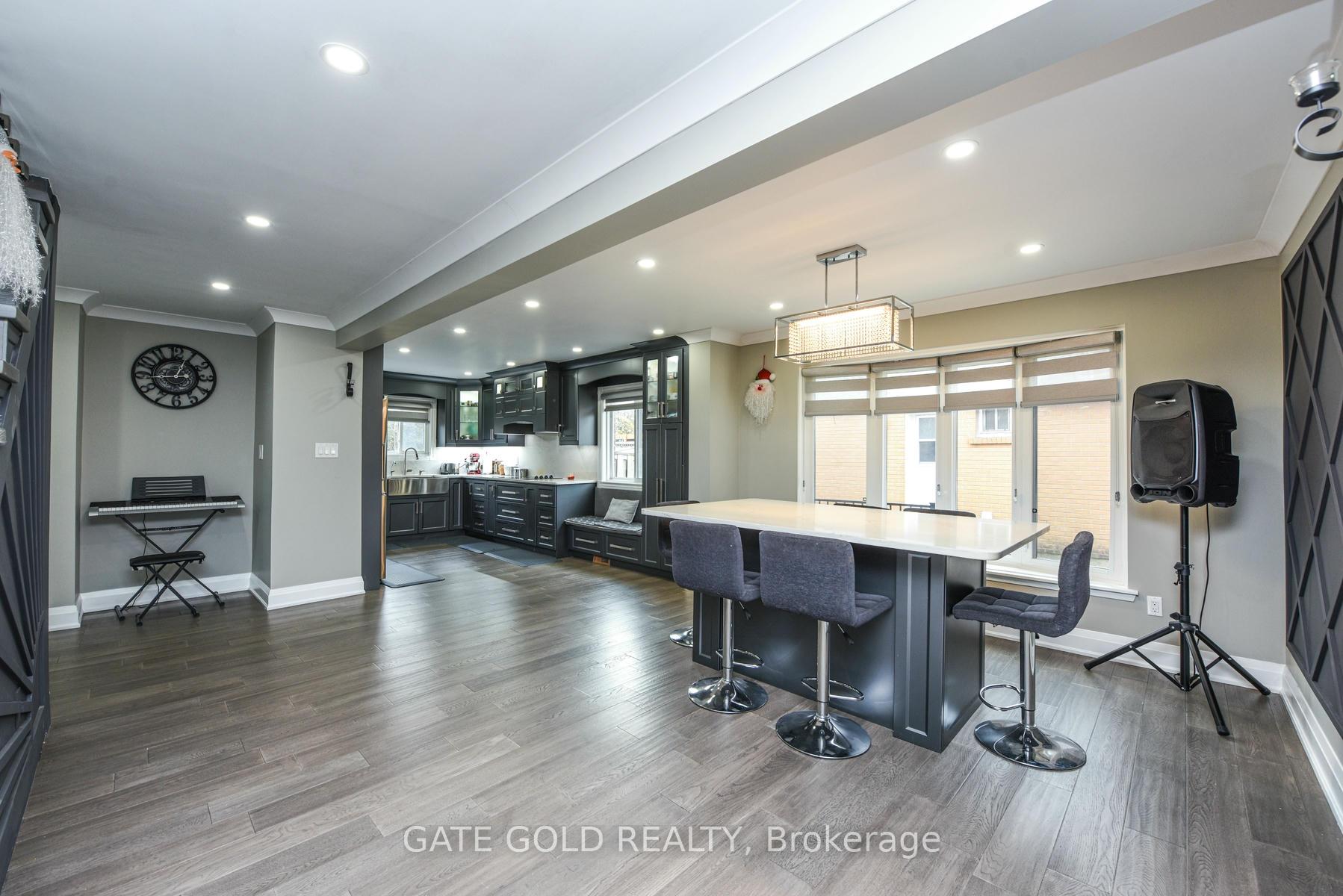 Photo 4 of 47 Milford Crescent S, Brampton, Central Park — HOMEH