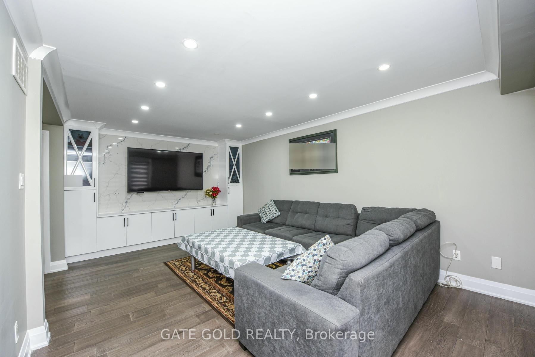 Photo 10 of 47 Milford Crescent S, Brampton, Central Park — HOMEH