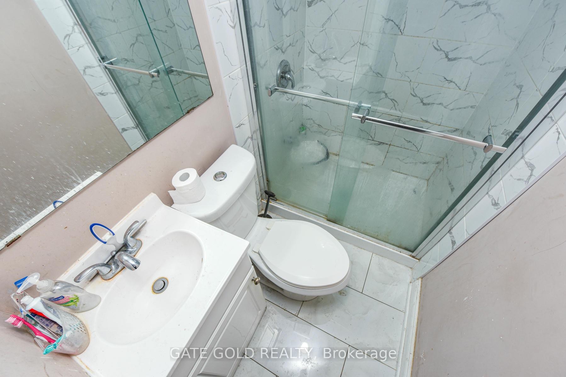 Photo 17 of 47 Milford Crescent S, Brampton, Central Park — HOMEH