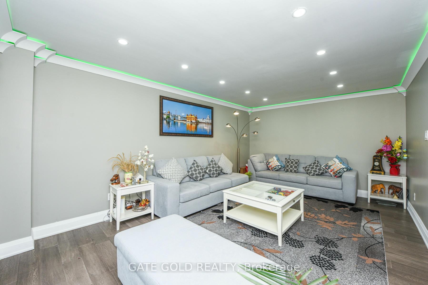 Photo 25 of 47 Milford Crescent S, Brampton, Central Park — HOMEH