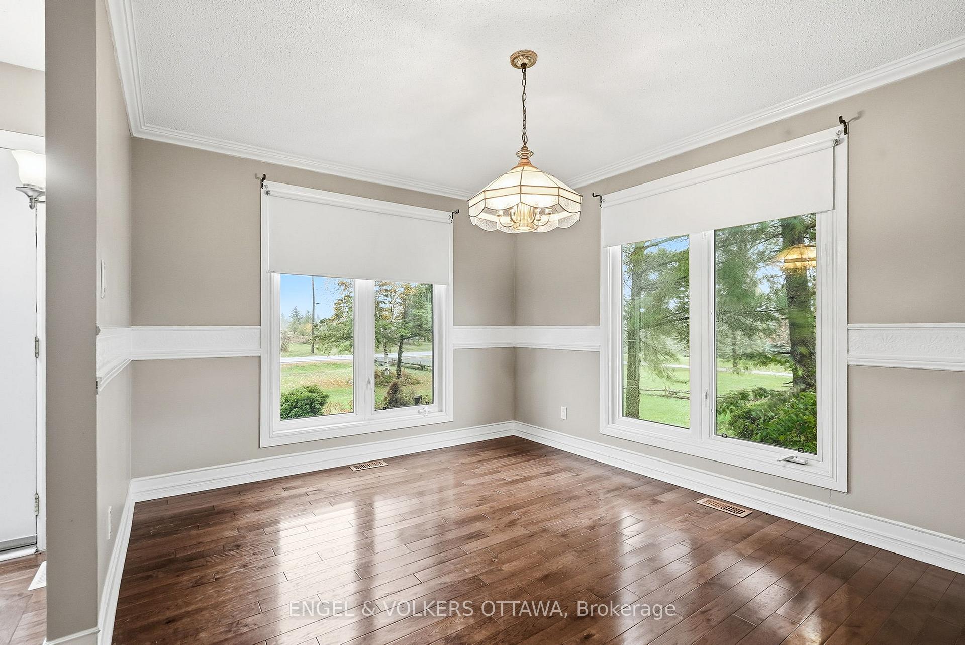Photo 23 of 101 Carterfarm Crescent, Ottawa, Huntley Ward (South West) — HOMEH