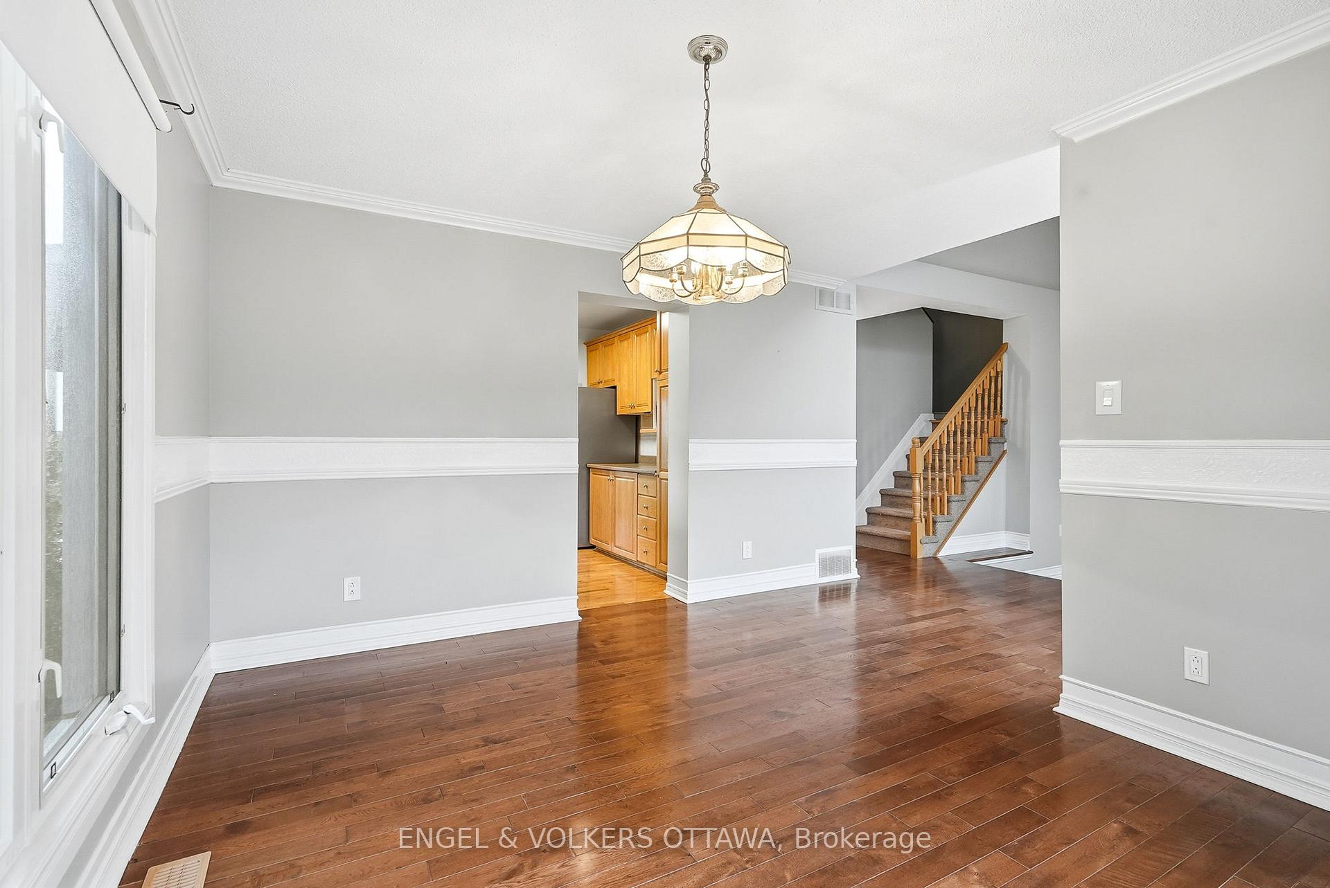 Photo 7 of 101 Carterfarm Crescent, Ottawa, Huntley Ward (South West) — HOMEH