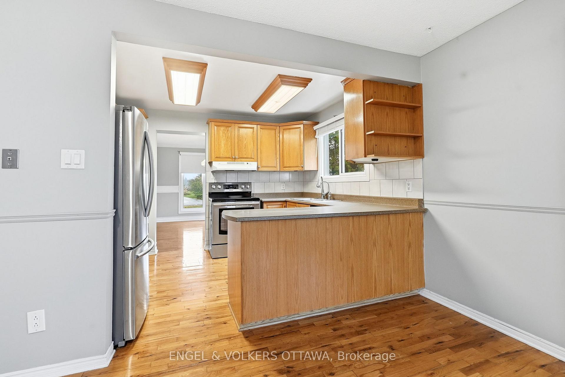 Photo 18 of 101 Carterfarm Crescent, Ottawa, Huntley Ward (South West) — HOMEH