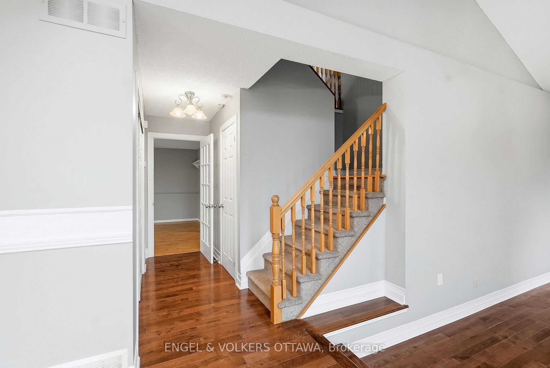 Photo 22 of 101 Carterfarm Crescent, Ottawa, Huntley Ward (South West) — HOMEH