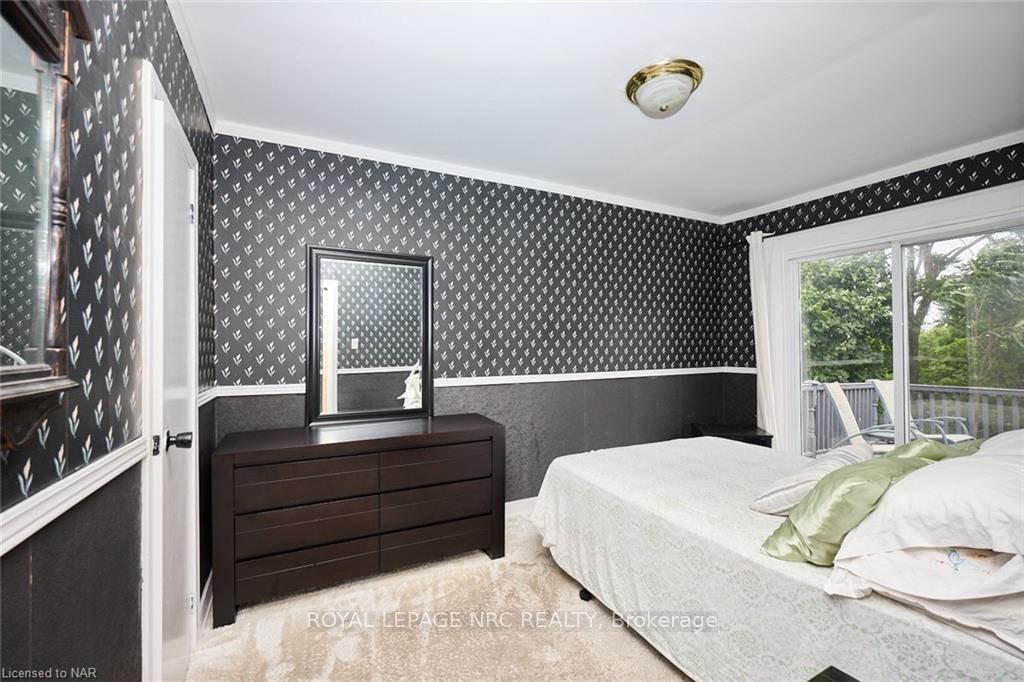 Photo 12 of 84 Merritt Street, St. Catharines, Burleigh Hill — HOMEH