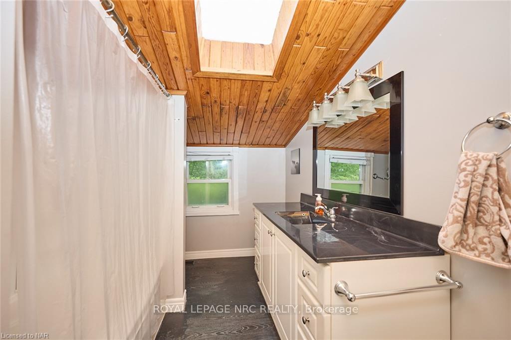 Photo 15 of 84 Merritt Street, St. Catharines, Burleigh Hill — HOMEH