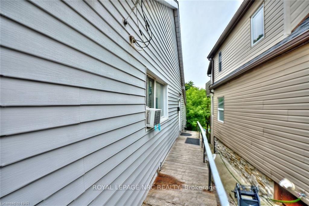 Photo 19 of 84 Merritt Street, St. Catharines, Burleigh Hill — HOMEH