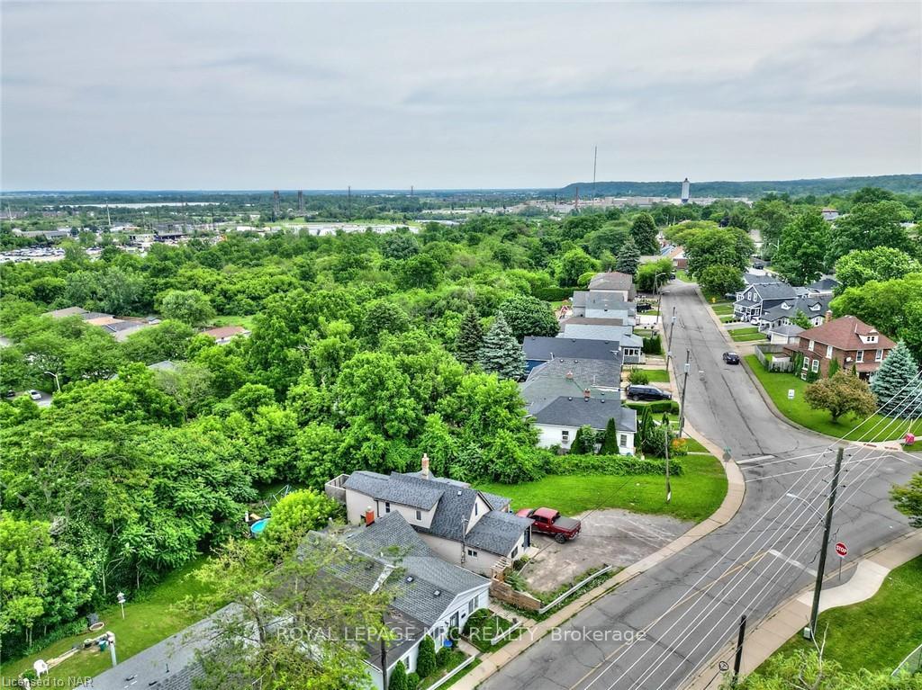 Photo 27 of 84 Merritt Street, St. Catharines, Burleigh Hill — HOMEH
