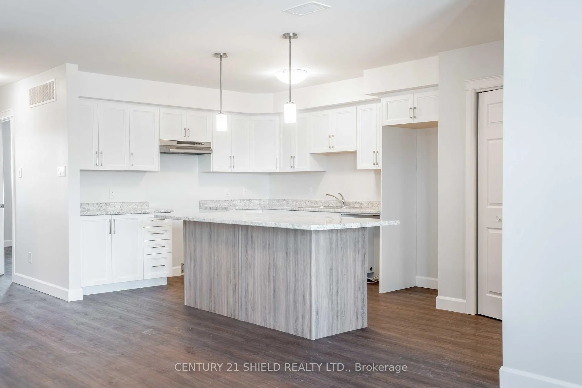 Photo 2 of 309 Kooiman Avenue, Cornwall — HOMEH