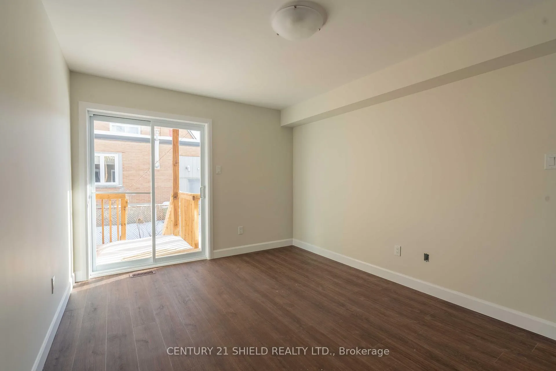 Photo 5 of 309 Kooiman Avenue, Cornwall — HOMEH