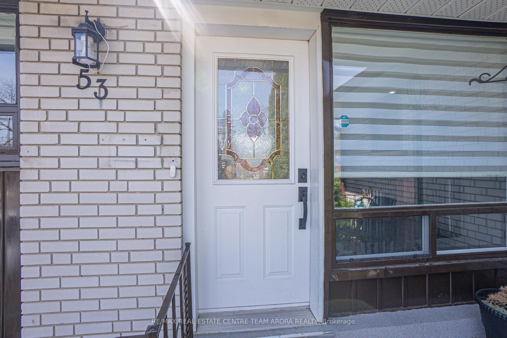 Photo 2 of 53 Campbell Drive, Brampton, Northwood Park — HOMEH