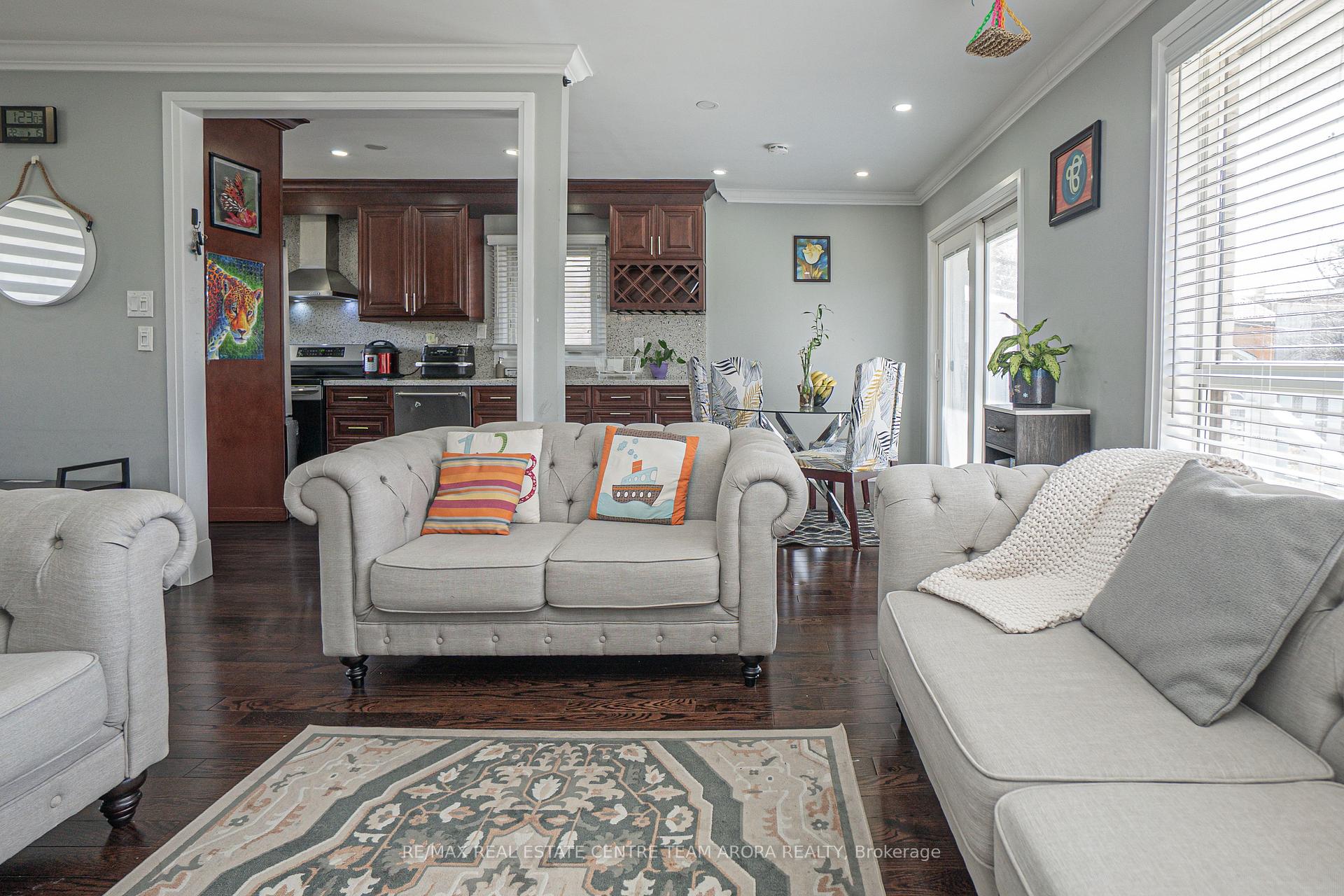Photo 7 of 53 Campbell Drive, Brampton, Northwood Park — HOMEH