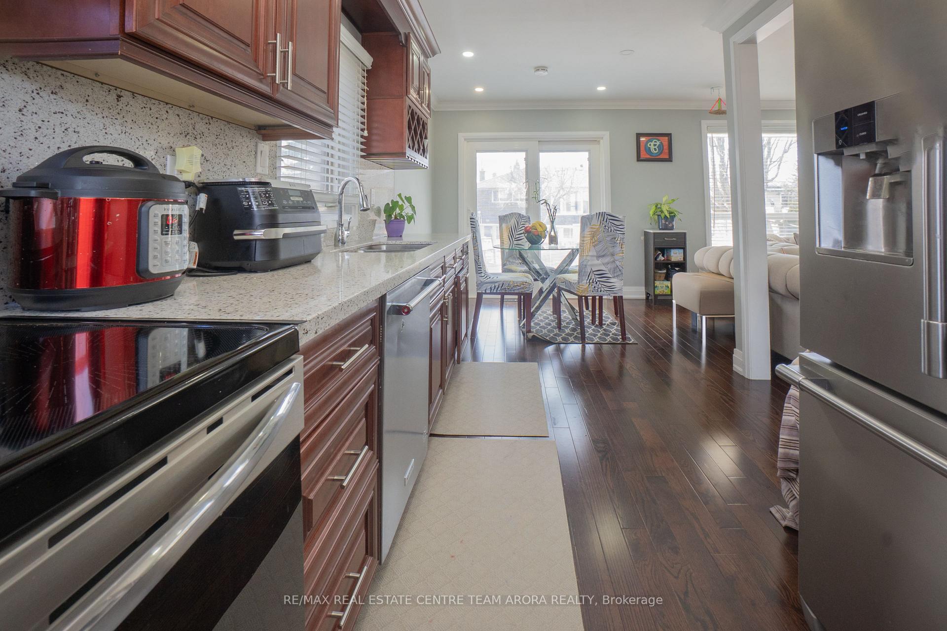 Photo 9 of 53 Campbell Drive, Brampton, Northwood Park — HOMEH