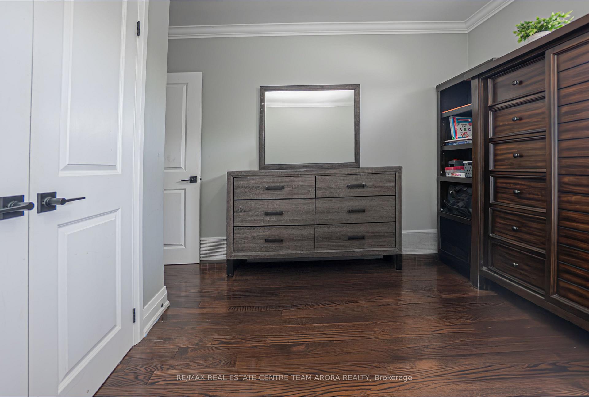 Photo 13 of 53 Campbell Drive, Brampton, Northwood Park — HOMEH