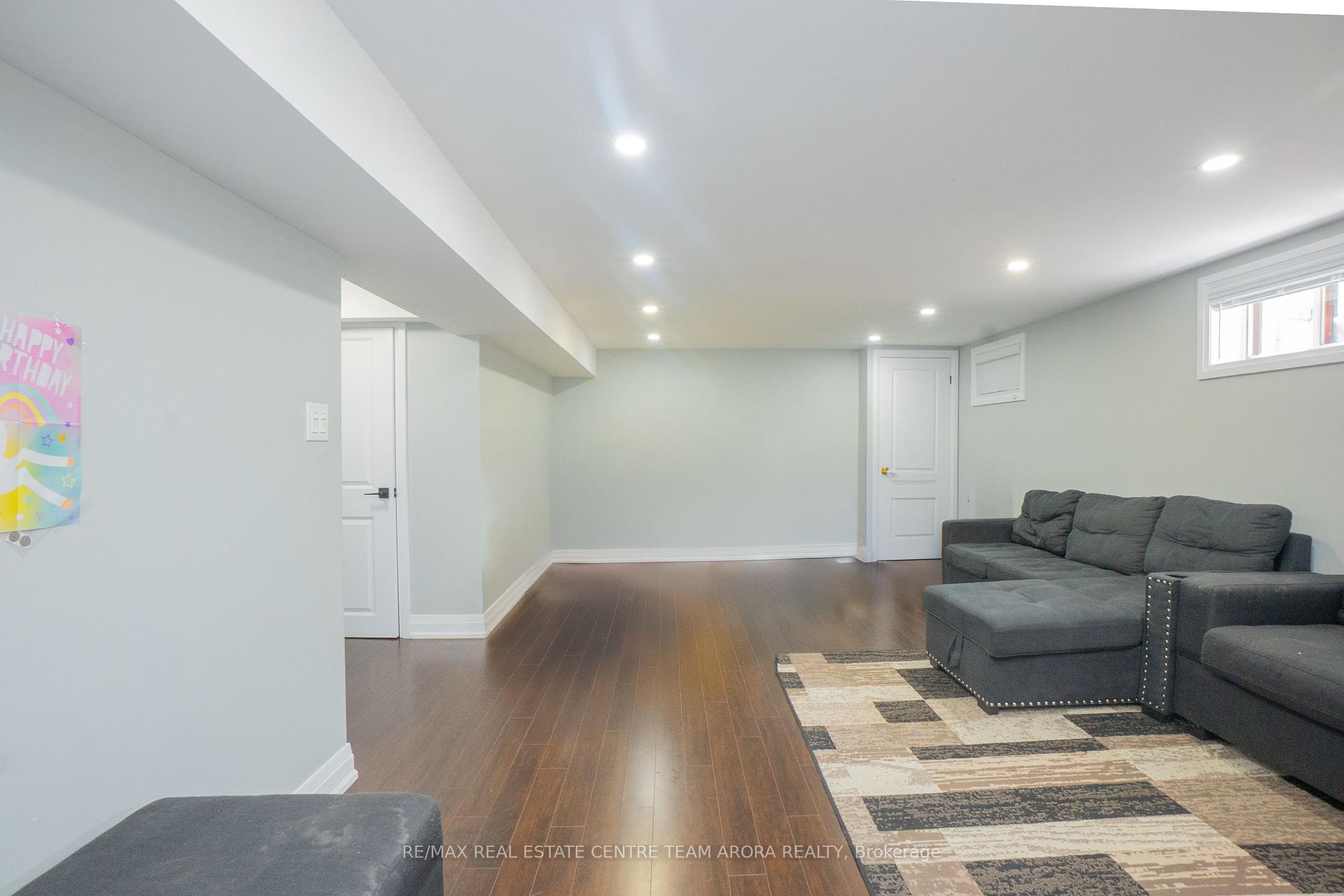 Photo 21 of 53 Campbell Drive, Brampton, Northwood Park — HOMEH