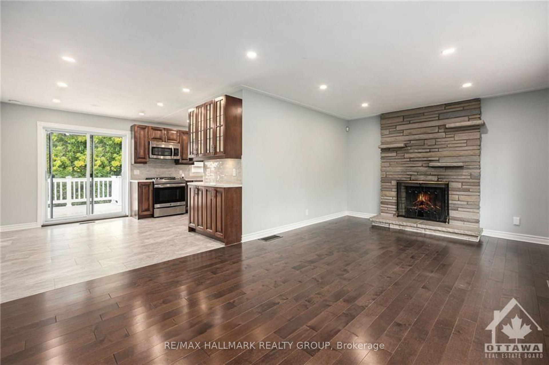 Photo 3 of 1680 Fisher Avenue, Ottawa, Borden Farm/Stewart Farm/Carleton Heights/Parkwood Hills — HOMEH