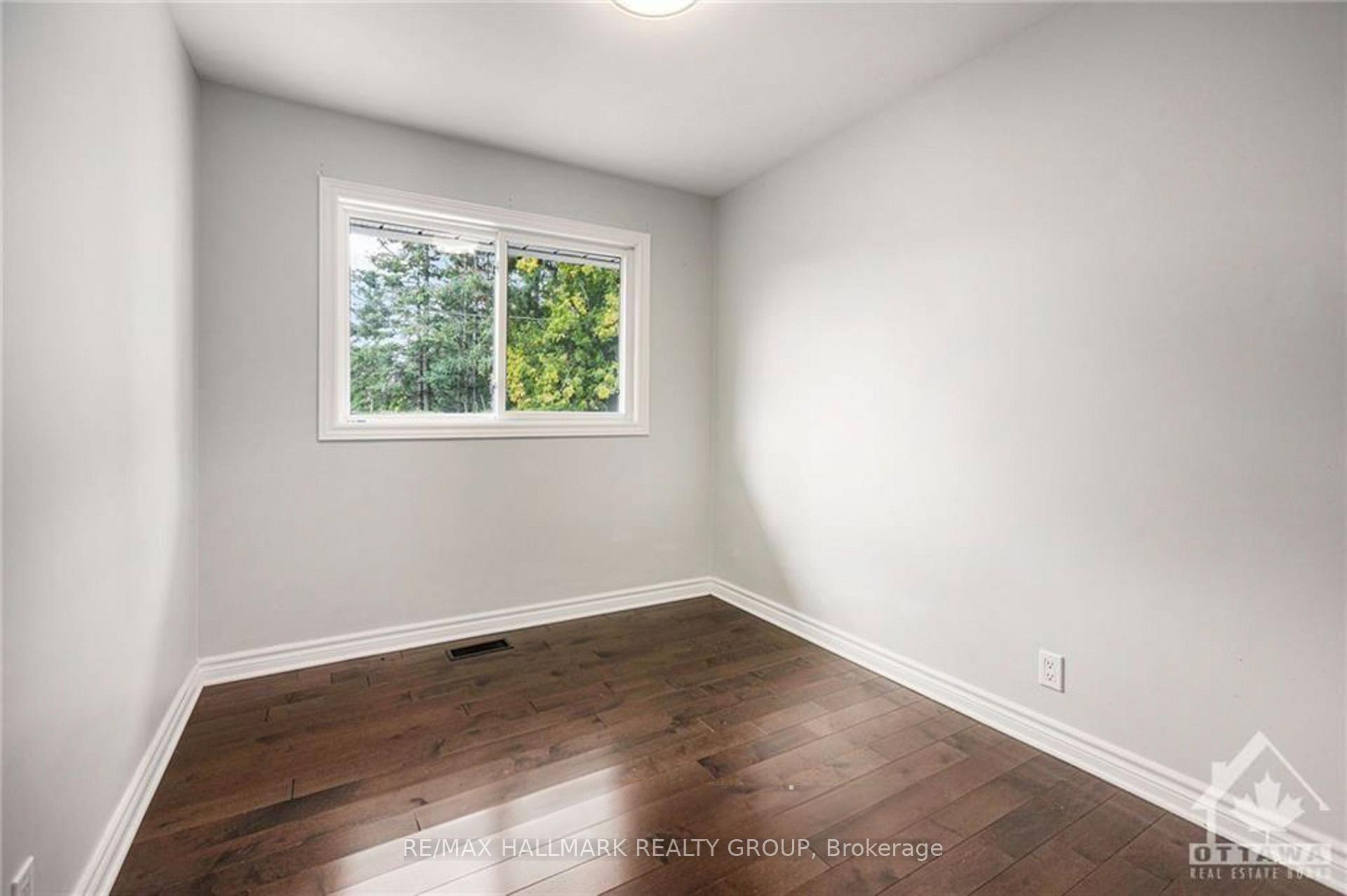 Photo 6 of 1680 Fisher Avenue, Ottawa, Borden Farm/Stewart Farm/Carleton Heights/Parkwood Hills — HOMEH