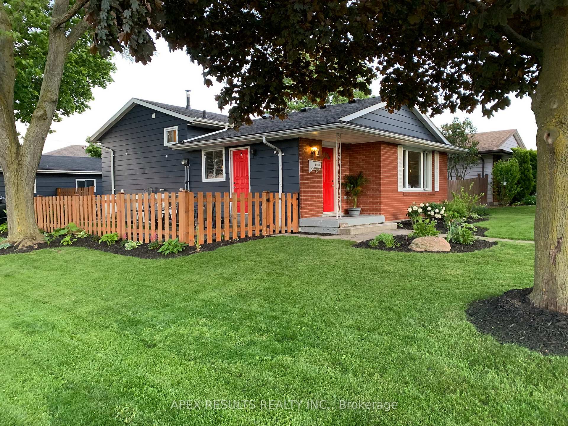Photo 6 of 3 Leduc Street, Hamilton, Lisgar — HOMEH