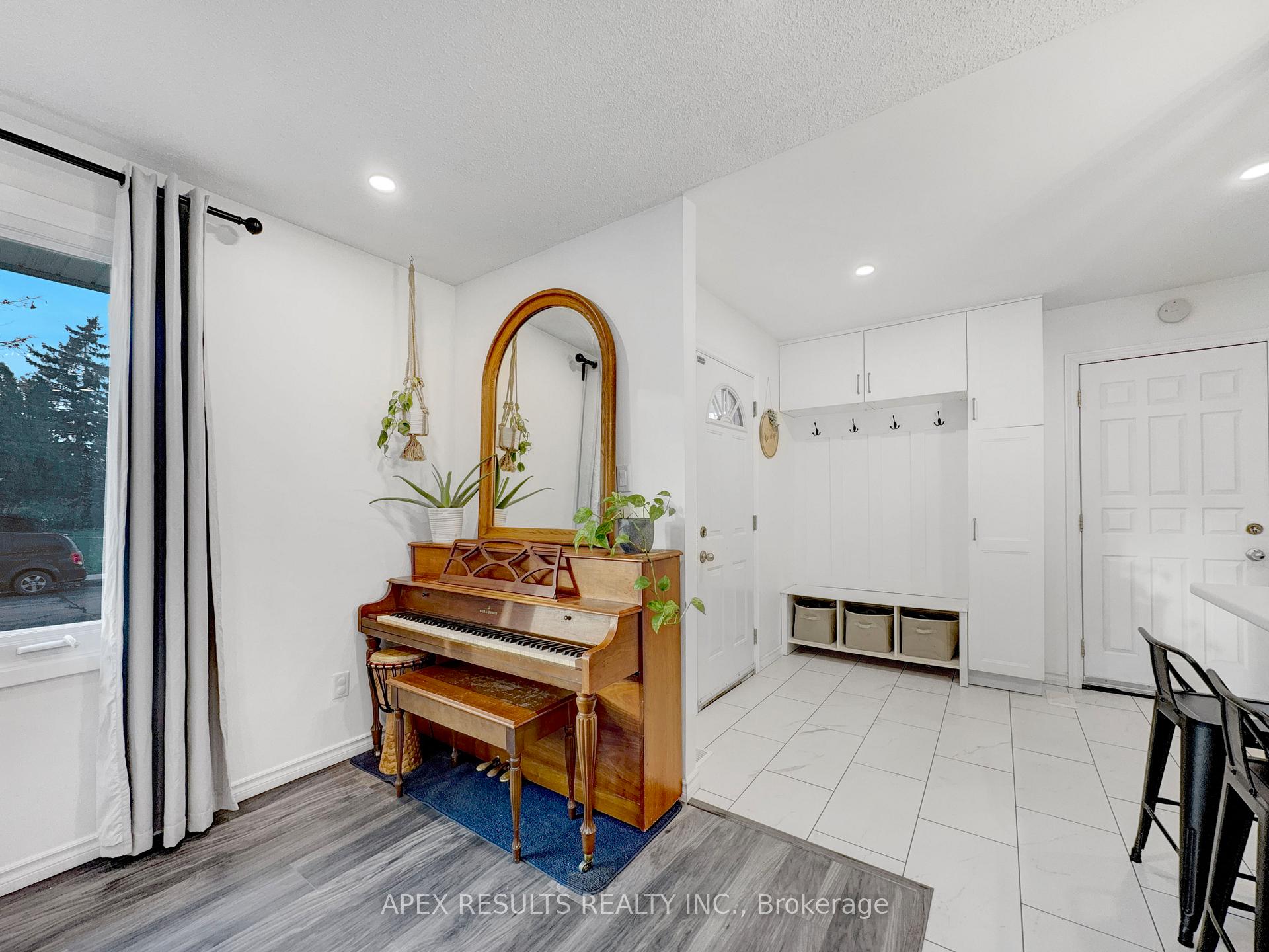 Photo 10 of 3 Leduc Street, Hamilton, Lisgar — HOMEH