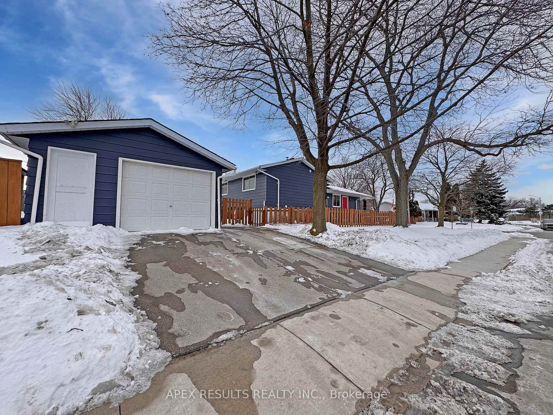 Photo 27 of 3 Leduc Street, Hamilton, Lisgar — HOMEH