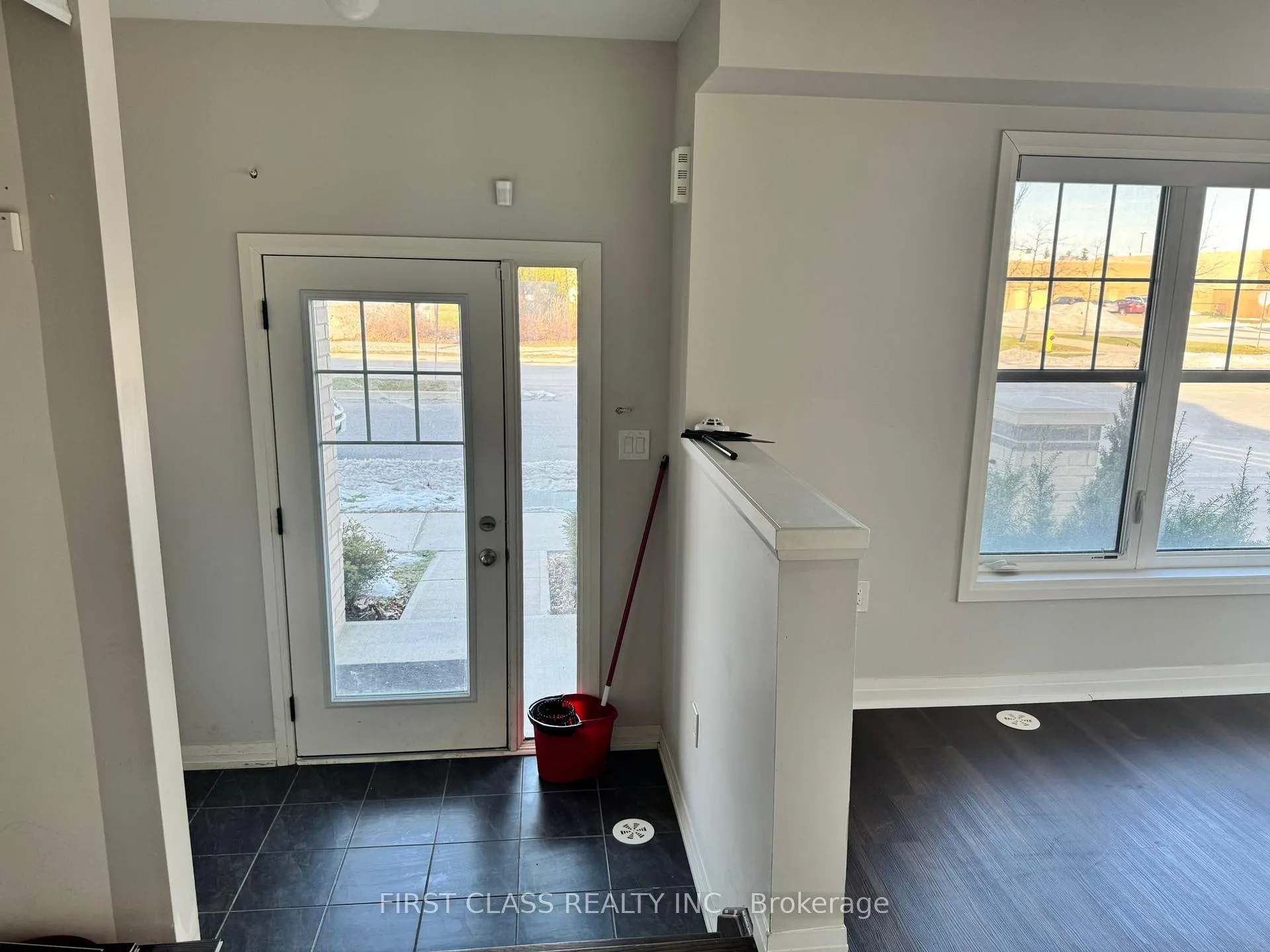 Photo 2 of 25 Prince William Boulevard, Clarington, Bowmanville — HOMEH