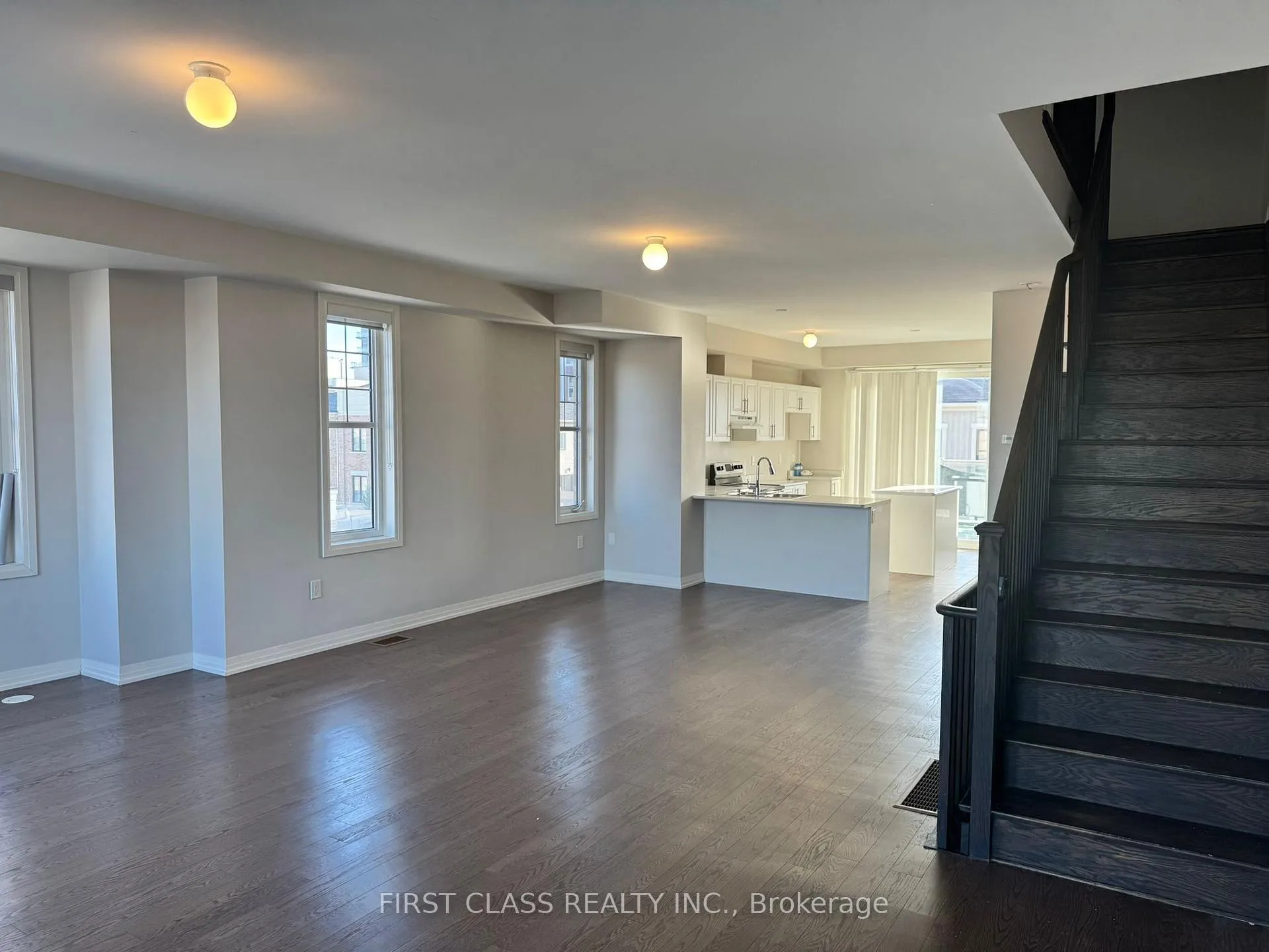 Photo 3 of 25 Prince William Boulevard, Clarington, Bowmanville — HOMEH