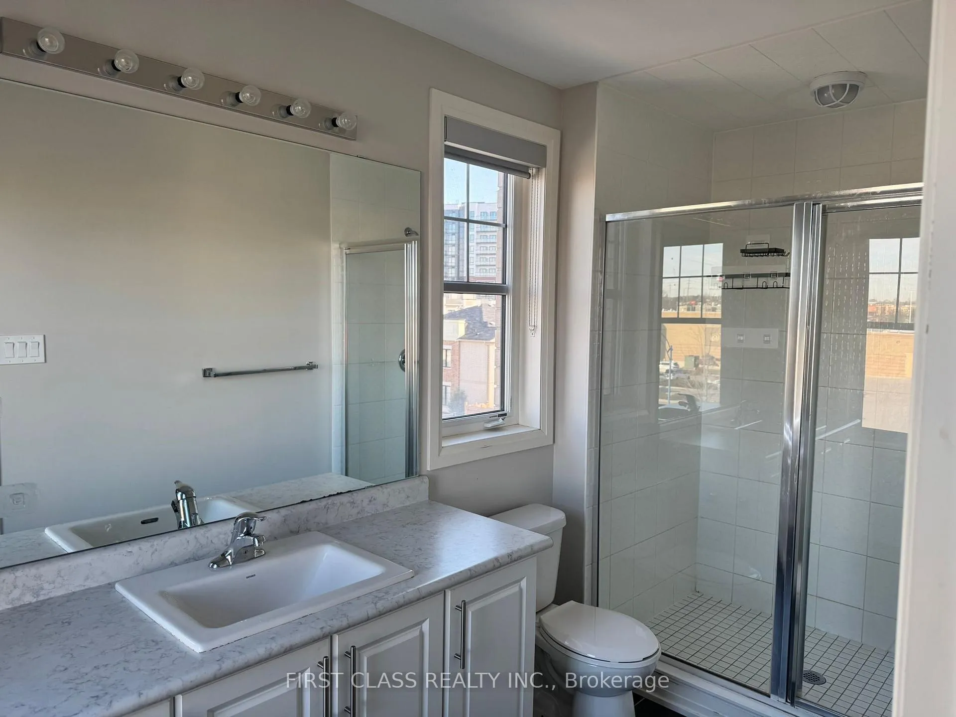 Photo 6 of 25 Prince William Boulevard, Clarington, Bowmanville — HOMEH