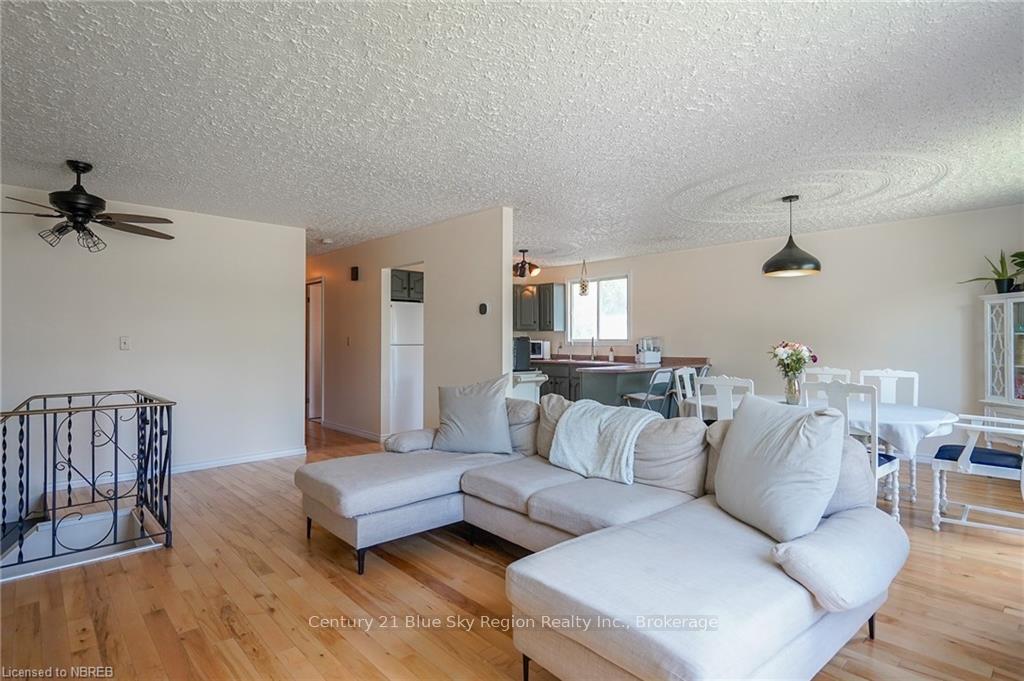 Photo 5 of 541 Mccool Street, Mattawa — HOMEH