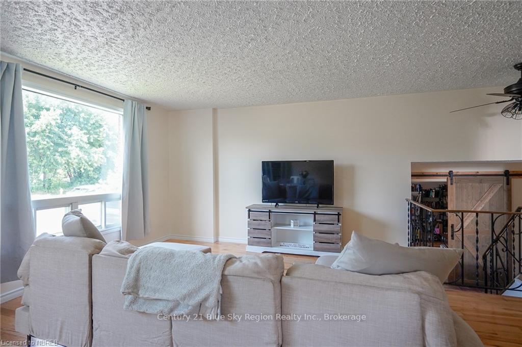 Photo 6 of 541 Mccool Street, Mattawa — HOMEH
