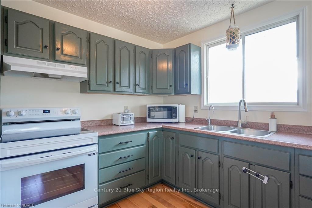 Photo 9 of 541 Mccool Street, Mattawa — HOMEH