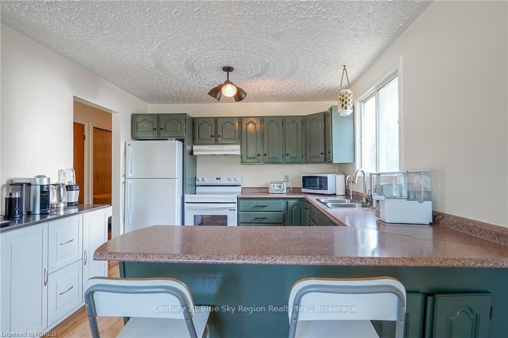 Photo 11 of 541 Mccool Street, Mattawa — HOMEH