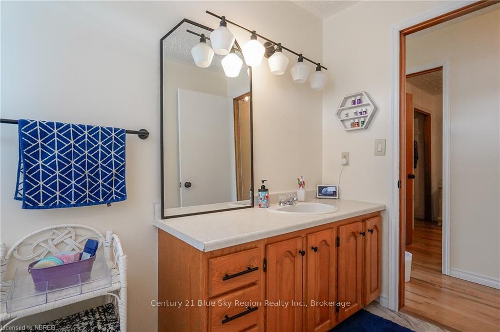 Photo 21 of 541 Mccool Street, Mattawa — HOMEH