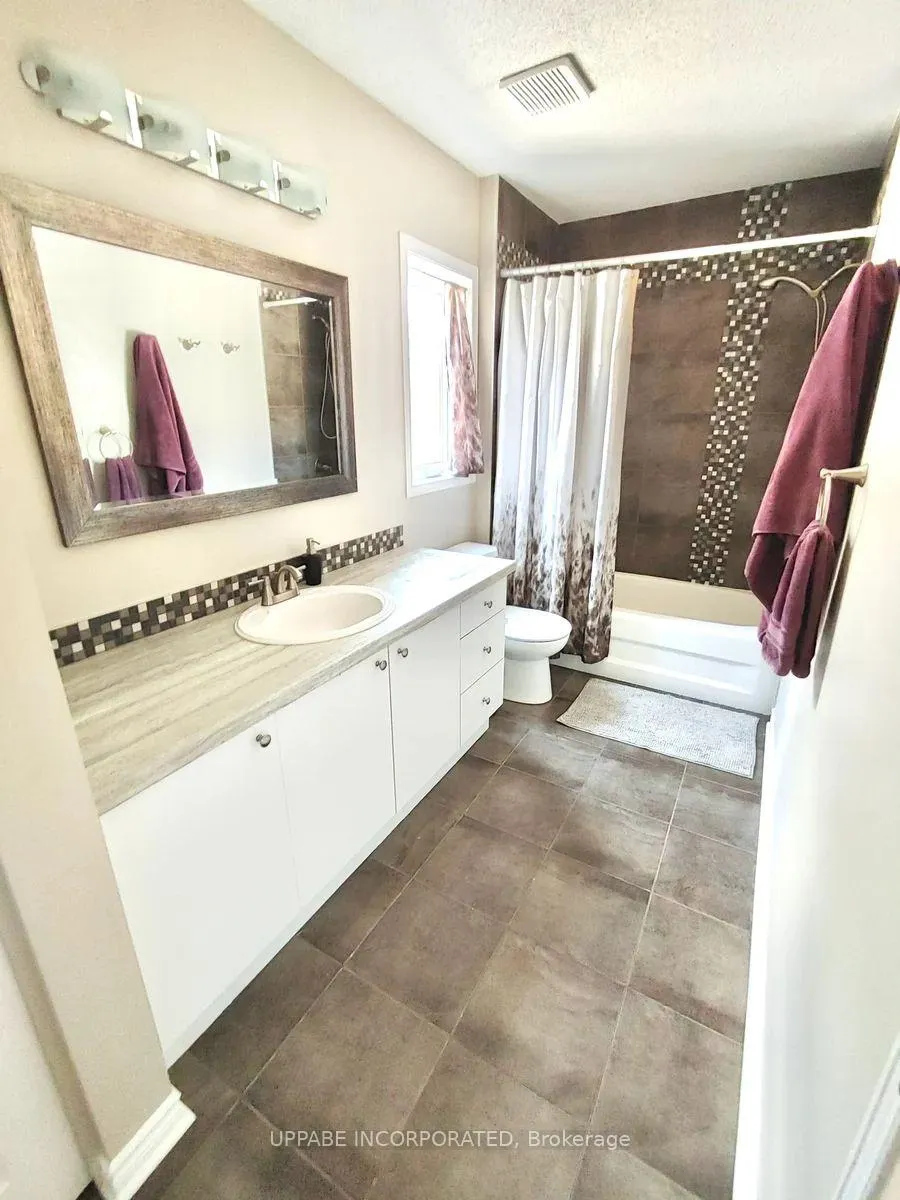 Photo 3 of 1148 Meadowcroft Crescent, Ottawa, Carson Grove — HOMEH