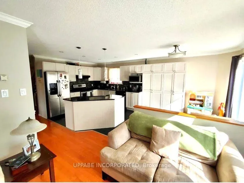 Photo 11 of 1148 Meadowcroft Crescent, Ottawa, Carson Grove — HOMEH