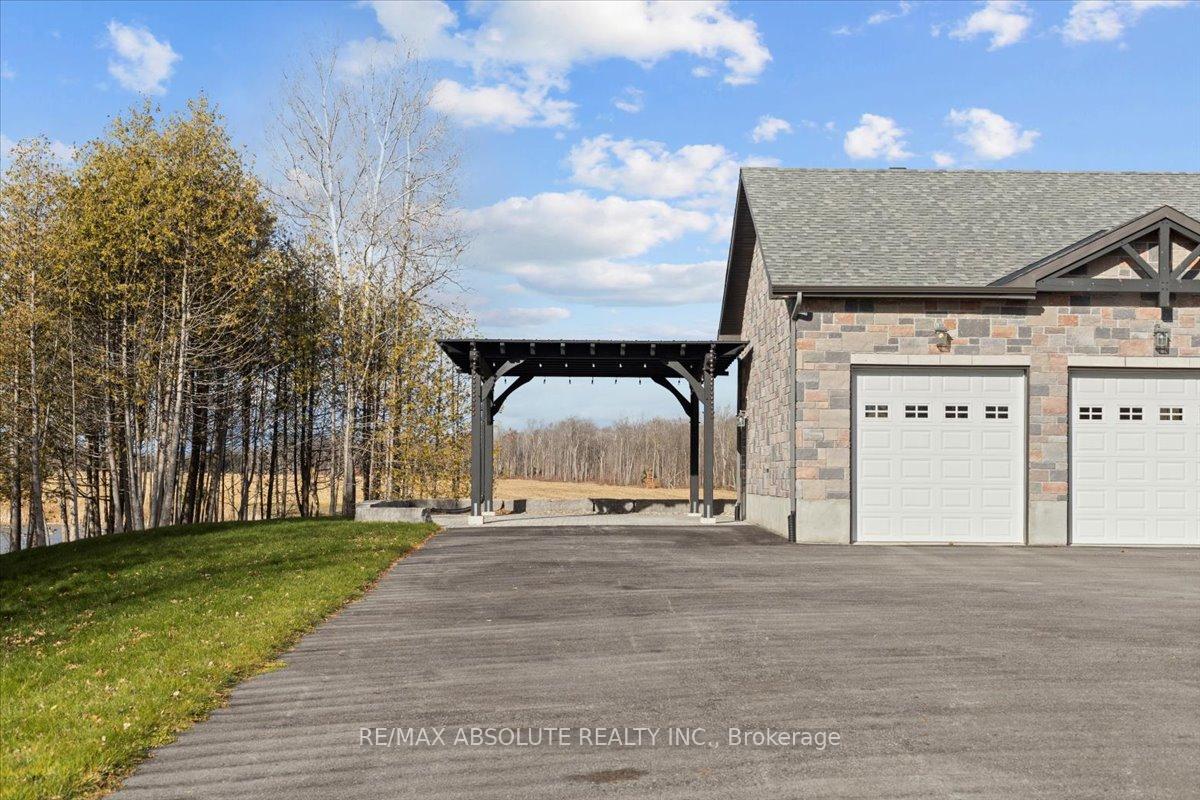 Photo 2 of 7241 Franktown Road, Ottawa, Btwn Franktown Rd. & Fallowfield Rd. — HOMEH