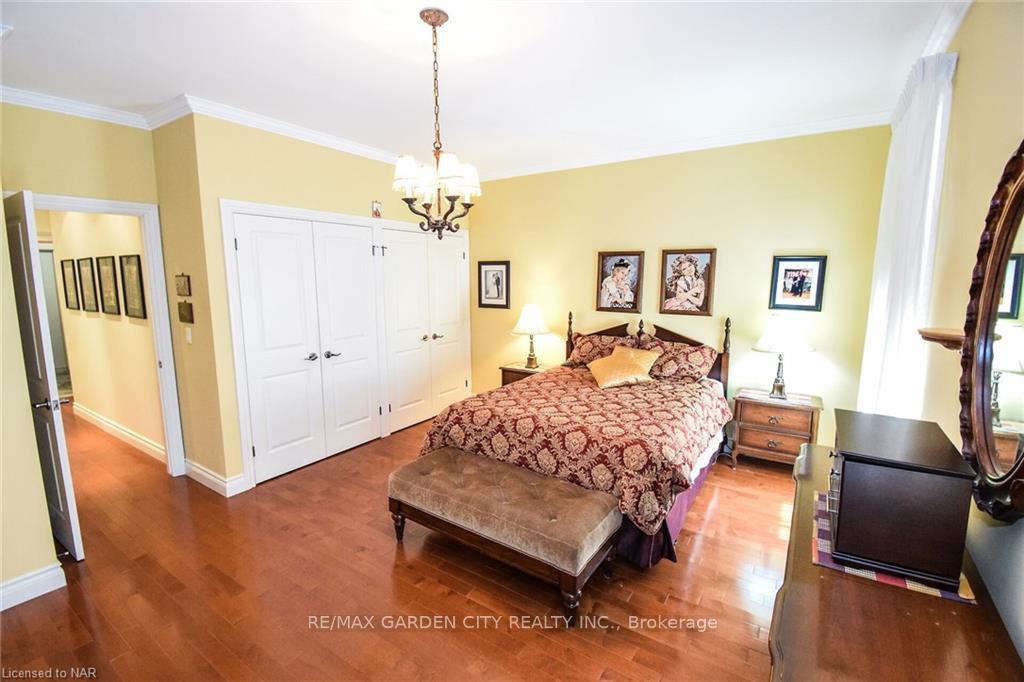 Photo 17 of 10 Maracay Way, St. Catharines, Grapeview — HOMEH
