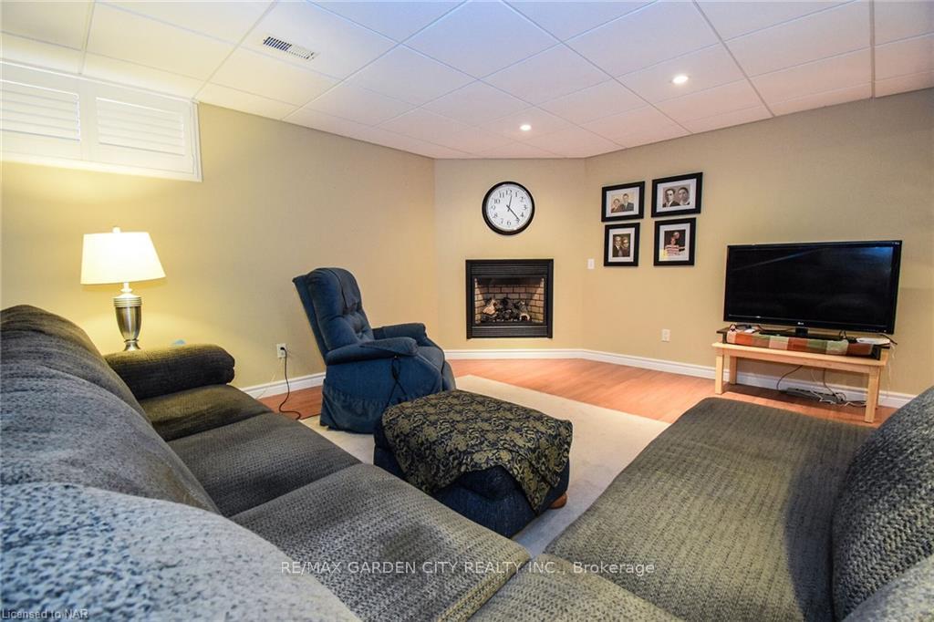 Photo 28 of 10 Maracay Way, St. Catharines, Grapeview — HOMEH