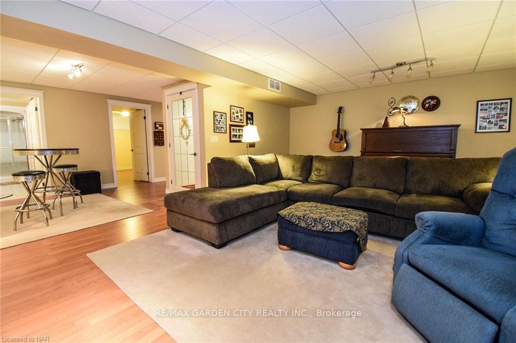 Photo 31 of 10 Maracay Way, St. Catharines, Grapeview — HOMEH