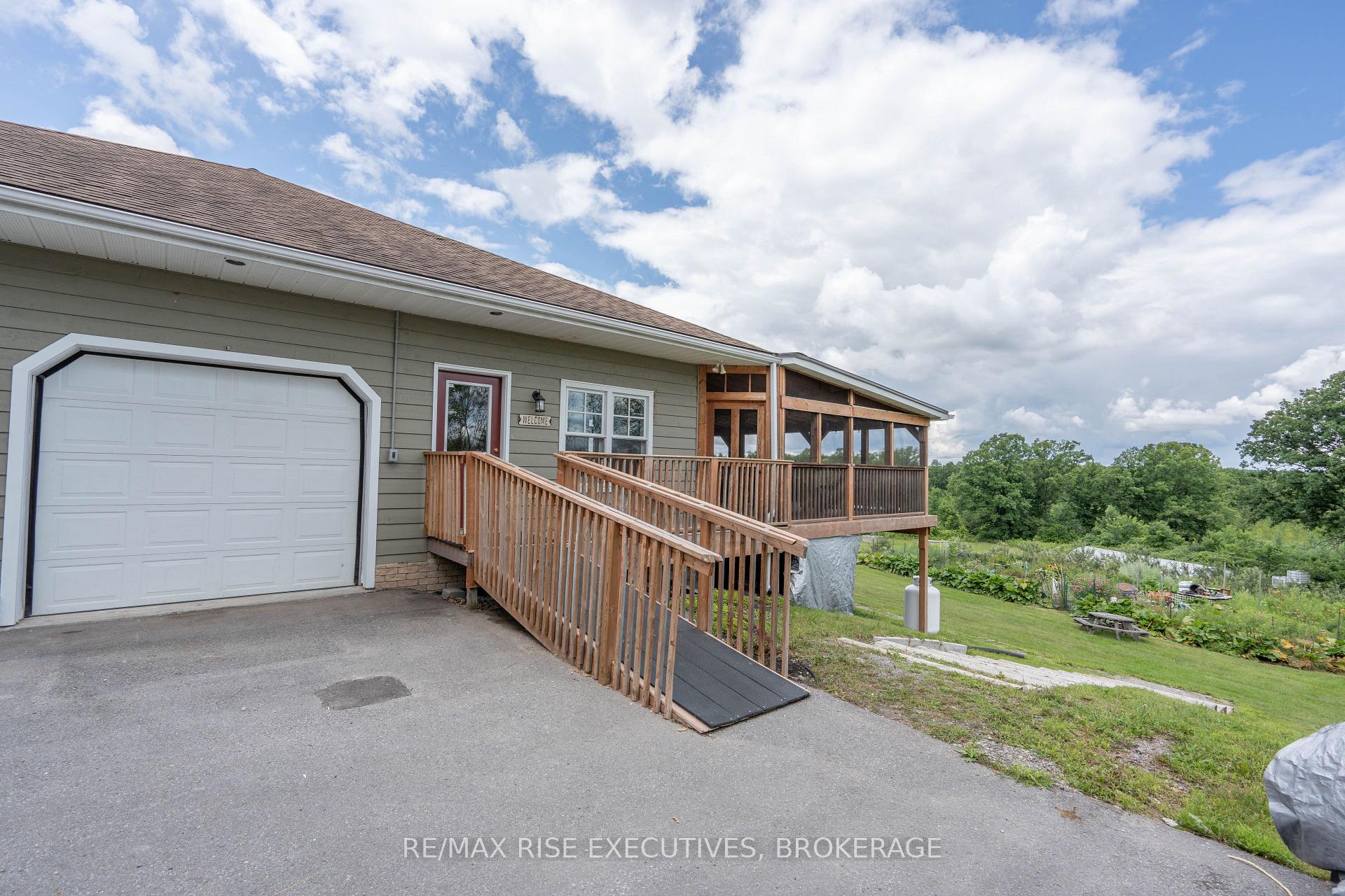 Photo 4 of 596 Kings Mill Road, Stirling-Rawdon, Rawdon Ward — HOMEH