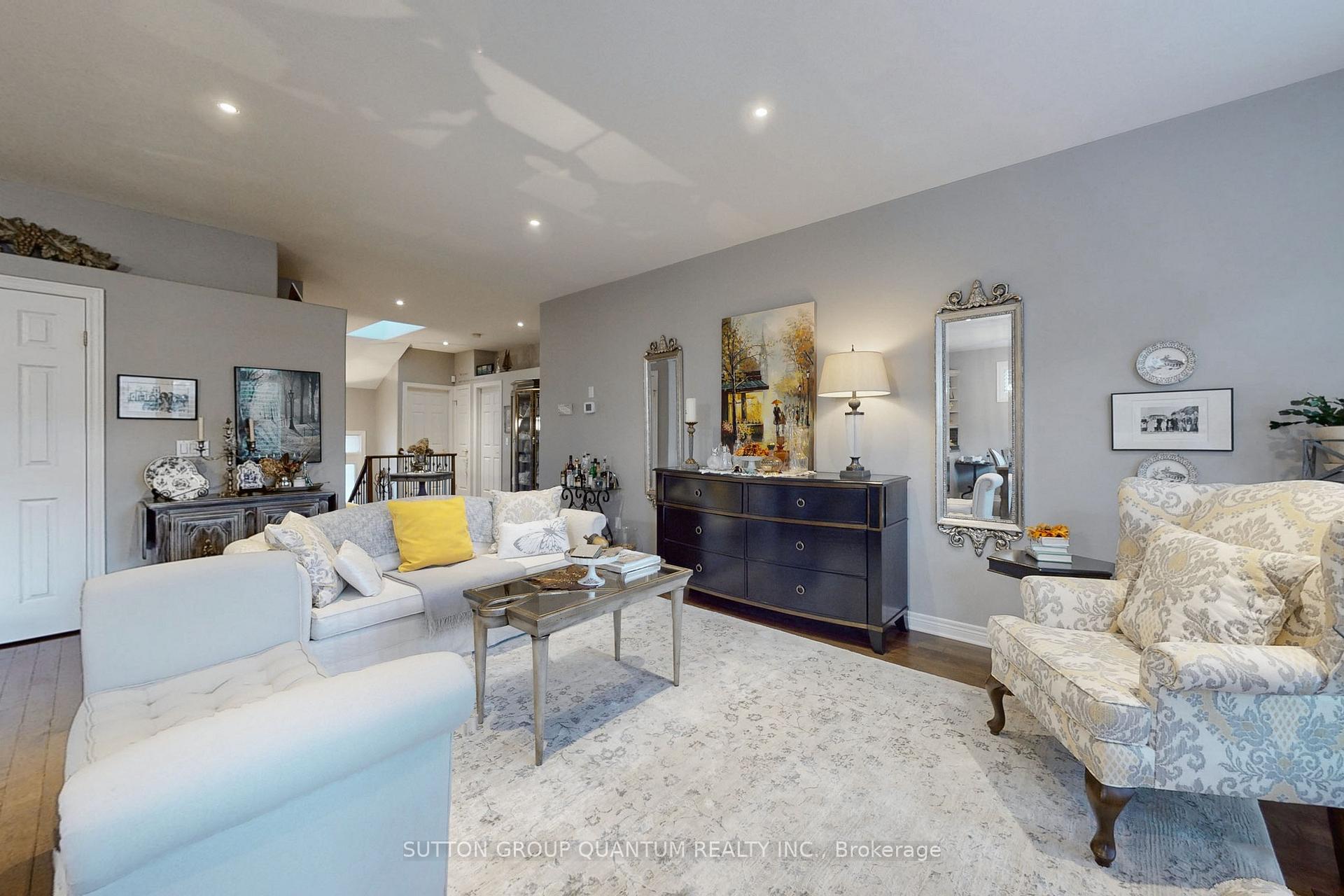 Photo 10 of 43 Oarsman Crescent, St. Catharines, Martindale Pond — HOMEH