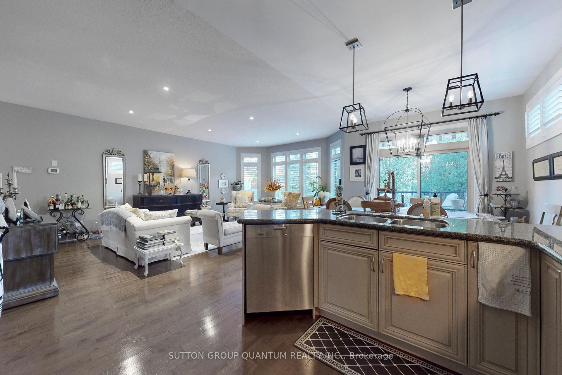 Photo 17 of 43 Oarsman Crescent, St. Catharines, Martindale Pond — HOMEH