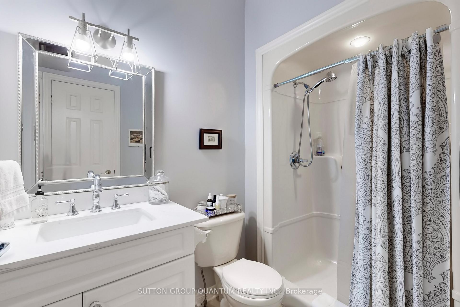 Photo 21 of 43 Oarsman Crescent, St. Catharines, Martindale Pond — HOMEH