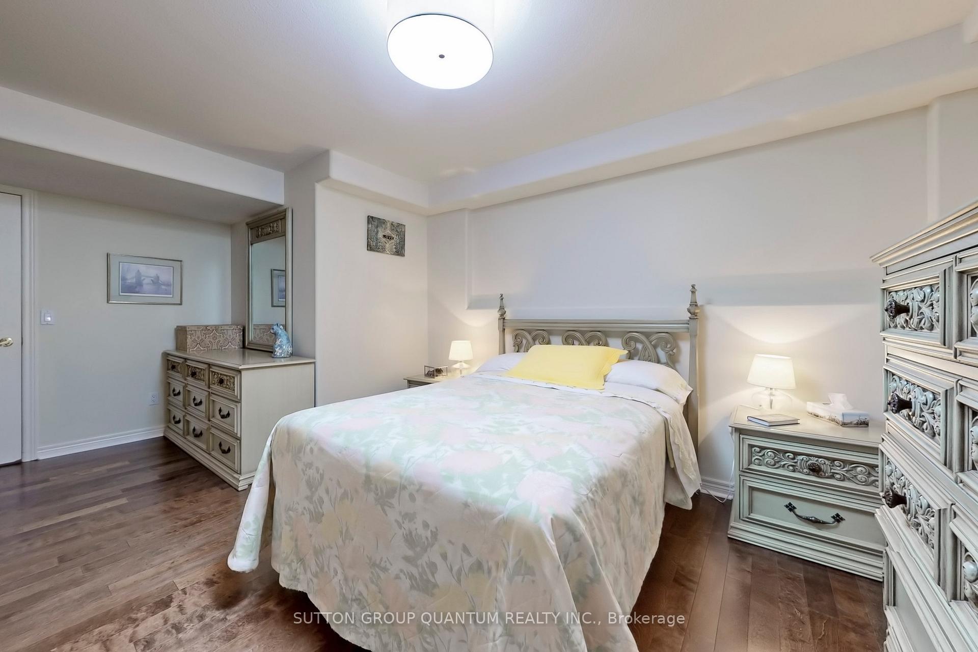 Photo 29 of 43 Oarsman Crescent, St. Catharines, Martindale Pond — HOMEH