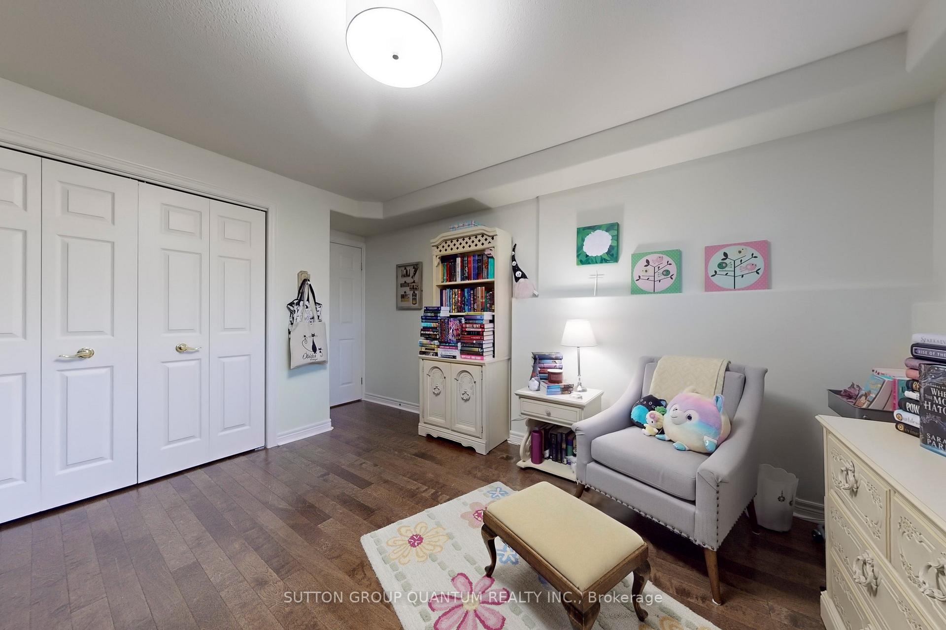 Photo 32 of 43 Oarsman Crescent, St. Catharines, Martindale Pond — HOMEH